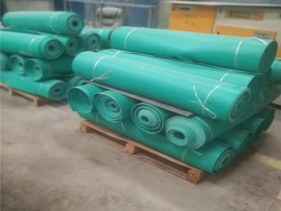 绿色PVC软胶板耐酸碱聚氯乙烯板材酸碱槽氧化槽软板